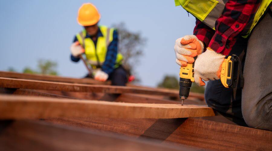 Professional gutter cleaning in Exeter, CA
